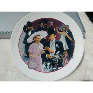 Avon Images Of Hollywood Easter Parade 1975 Collectible Plate & Stand 8"